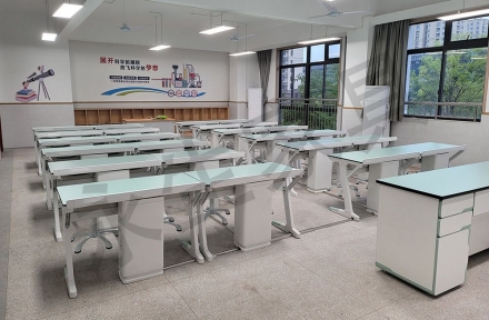 中小學(xué)家具