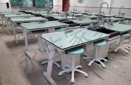 中小學(xué)家具